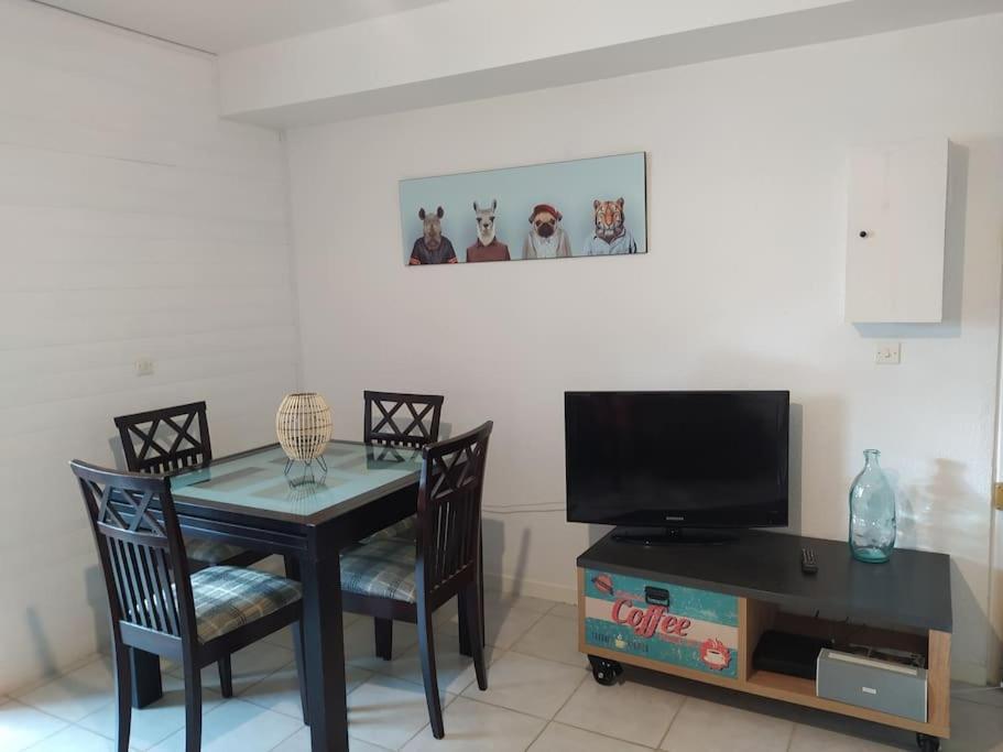 Joli Appartement Avec Grande Et Belle Terrasse, Au Pied De La Plage Du Grazel! Gruissan Exteriér fotografie