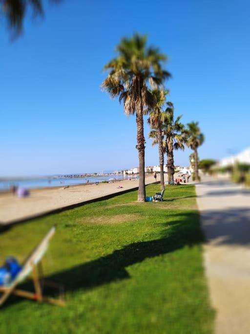 Joli Appartement Avec Grande Et Belle Terrasse, Au Pied De La Plage Du Grazel! Gruissan Exteriér fotografie